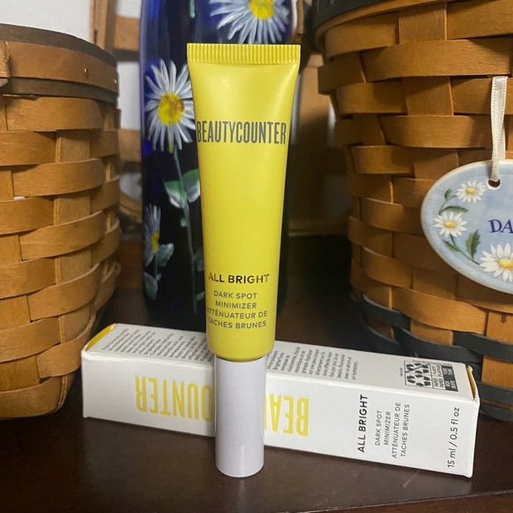 Black Friday Deal🍁
All Bright Dark Spot Minimizer - Beautycounter - Picture 2 of 5